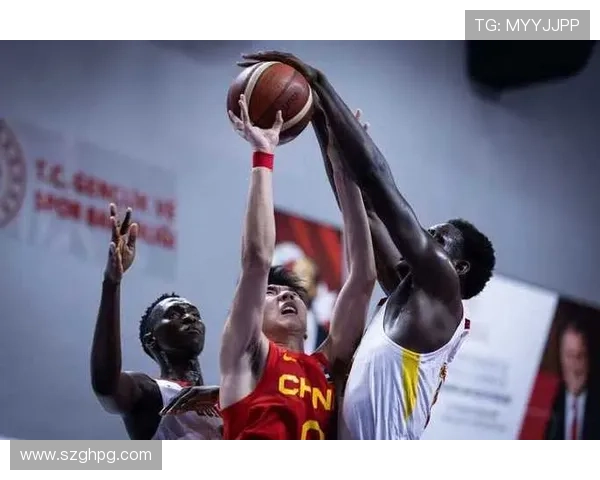 中国男篮力克澳洲晋级世界杯四强 赛后教练称全队表现出色 中国男篮力克澳洲晋级世界杯四强 赛后教练称全队表现出色