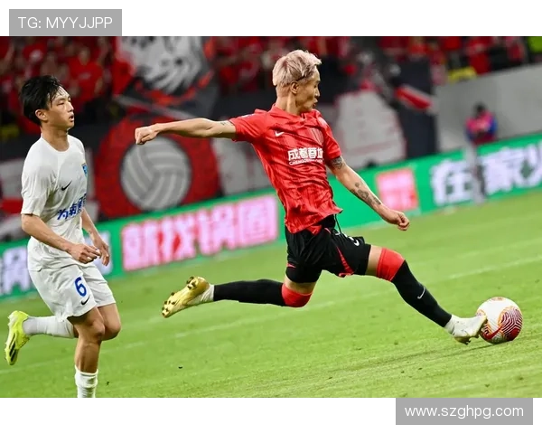 中国男足逆转取胜晋级决赛展现顽强拼搏精神点燃全国球迷激情 中国男足逆转取胜晋级决赛展现顽强拼搏精神点燃全国球迷激情