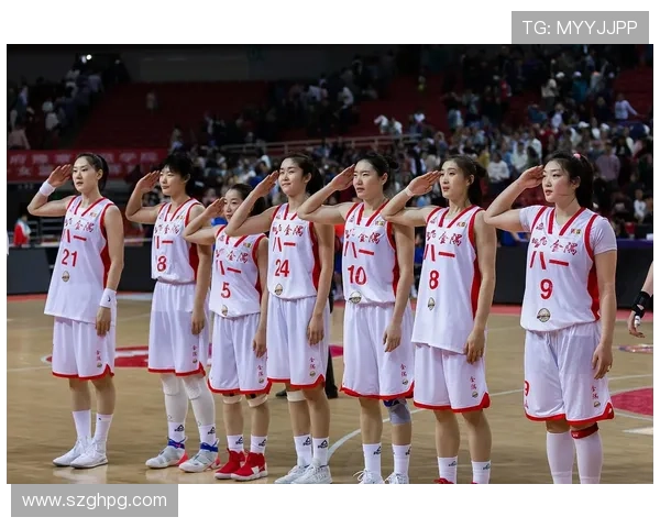 中国篮球队逆转战胜强敌成功晋级亚洲杯四强 关键时刻球员表现堪称英雄 中国篮球队逆转战胜强敌成功晋级亚洲杯四强 关键时刻球员表现堪称英雄