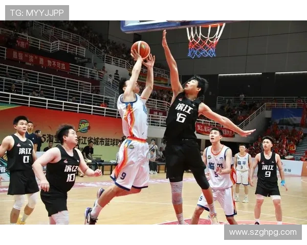 中国篮球超级联赛季后赛激战正酣 多支球队争夺最终冠军荣誉 中国篮球超级联赛季后赛激战正酣 多支球队争夺最终冠军荣誉